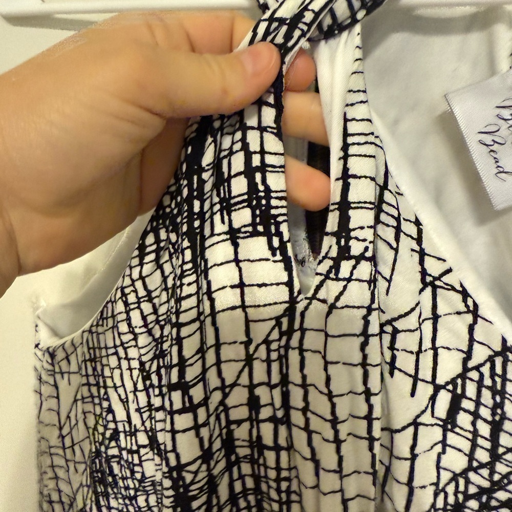 2/$30 Black Bead- Black White Halter Mini Dress Abstract Pattern Size Medium - Picture 3 of 7